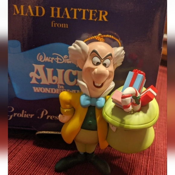 Disney Grolier Presidents Edition Alice & Mad Hatter Ornaments BRAND NEW! - Picture 3 of 12